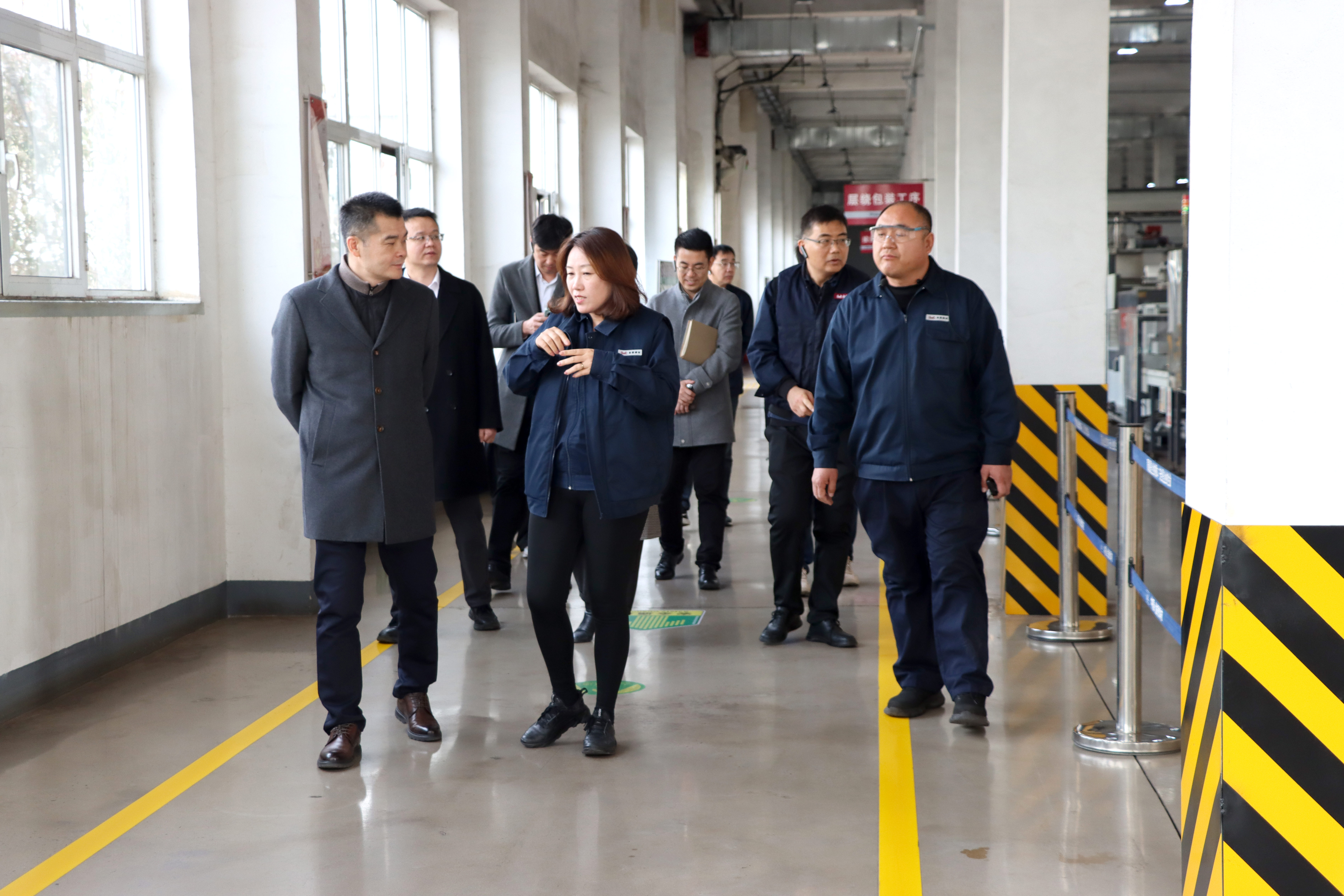 天津经济技术开发区管委会副主任曾伟鹏走进bevictor伟德集团调研